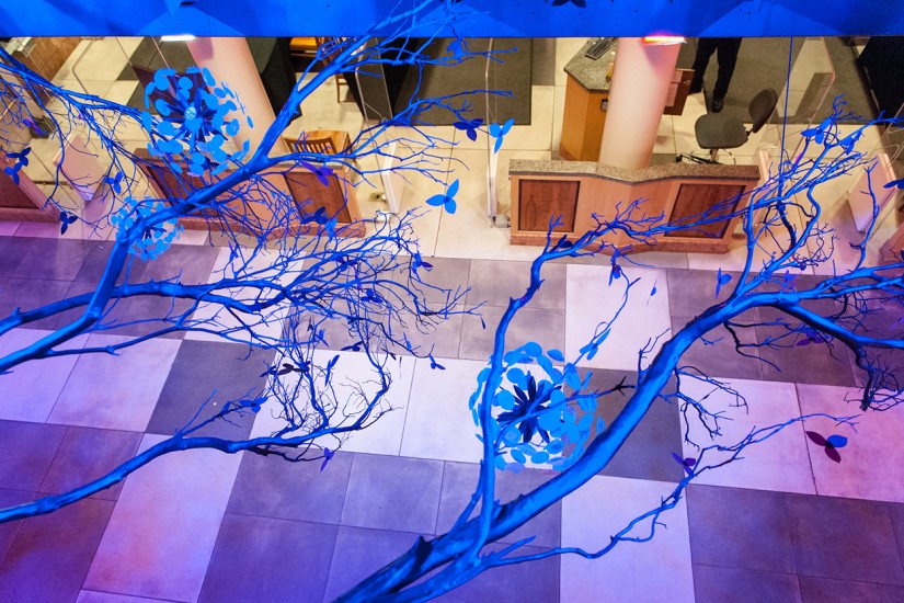 kinetic dandelions with florettes that move in the breeze